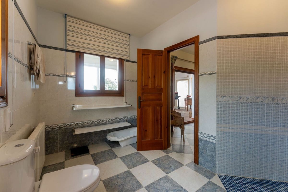 4 bedroom Finca/Country House for sale in Casarabonela with pool garage - € 595,000 (Ref: 10128412)