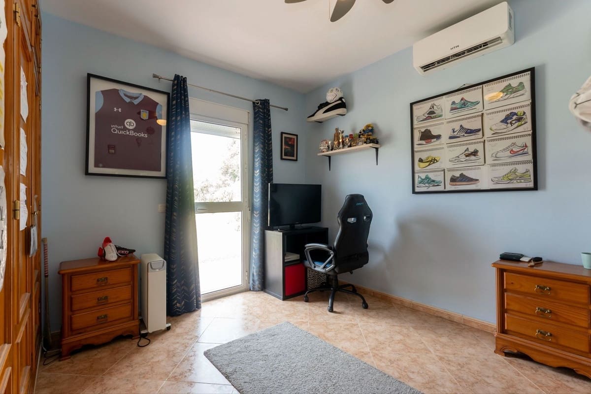 3 bedroom Finca/Country House for sale in Casarabonela with pool garage - € 355,000 (Ref: 10128413)