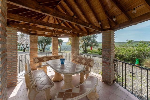 Finca/Casa Rural de 3 habitaciones en Casarabonela en venta con piscina garaje - 355.000 € (Ref: 10128413)