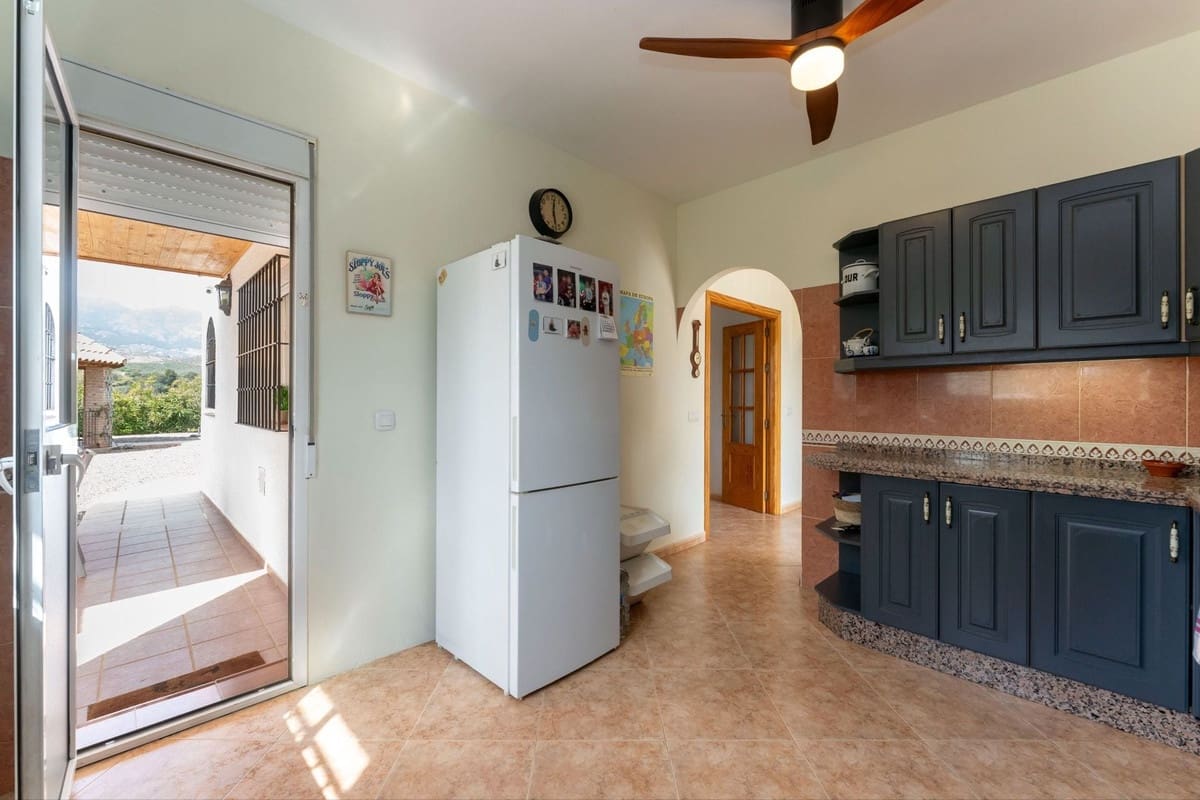 3 bedroom Finca/Country House for sale in Casarabonela with pool garage - € 355,000 (Ref: 10128413)