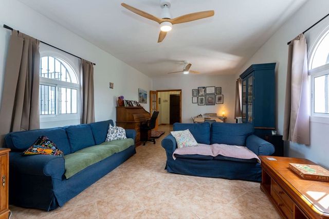 Finca/Casa Rural de 3 habitaciones en Casarabonela en venta con piscina garaje - 355.000 € (Ref: 10128413)