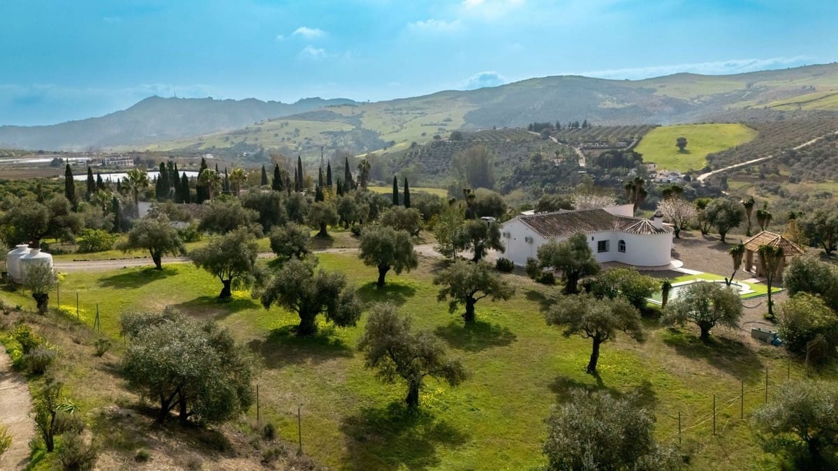 3 bedroom Finca/Country House for sale in Casarabonela with pool garage - € 355,000 (Ref: 10128413)