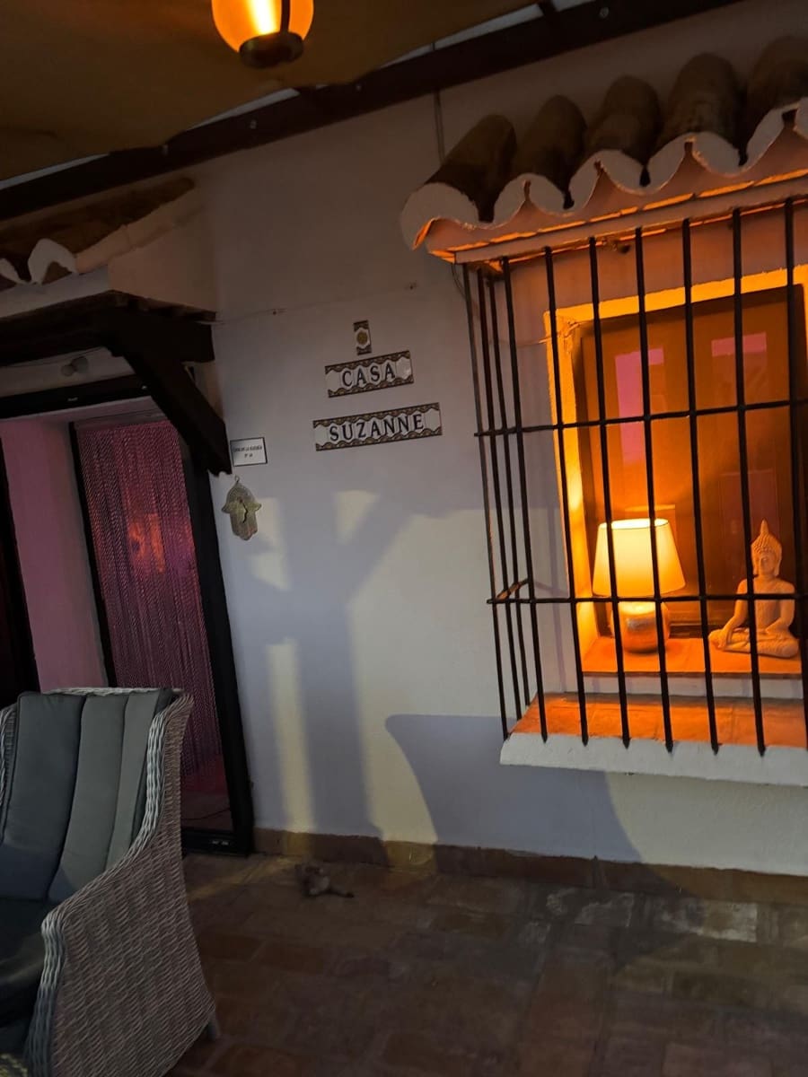 2 bedroom Villa for sale in Villanueva de Algaidas with pool garage - € 215,000 (Ref: 10128414)