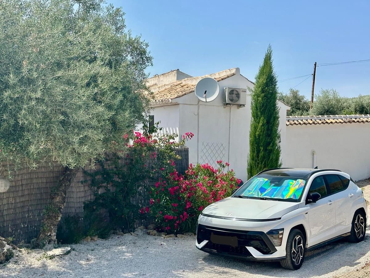 2 bedroom Villa for sale in Villanueva de Algaidas with pool garage - € 215,000 (Ref: 10128414)