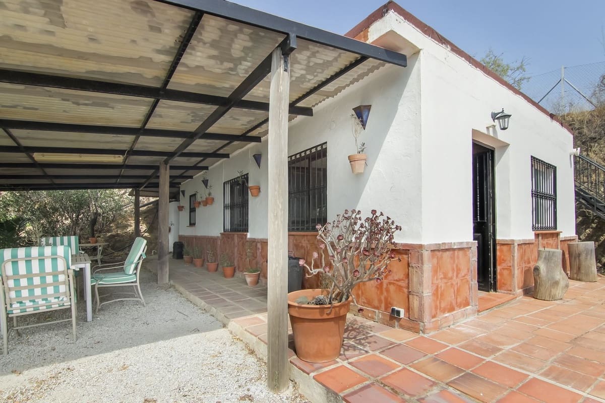 Finca/Casa Rural de 2 habitaciones en Iznate en venta con piscina garaje - 169.000 € (Ref: 10128416)
