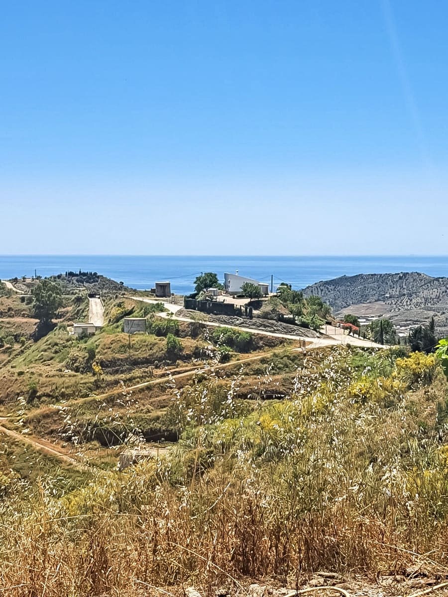 Finca/Casa Rural de 2 habitaciones en Iznate en venta con piscina garaje - 169.000 € (Ref: 10128416)