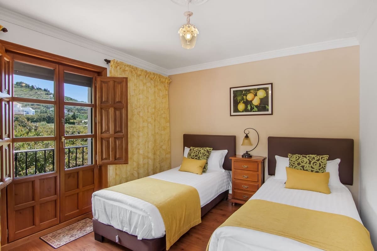 6 slaapkamer Finca/Landhuis te koop in Canillas de Albaida met zwembad garage - € 1.195.000 (Ref: 10128417)