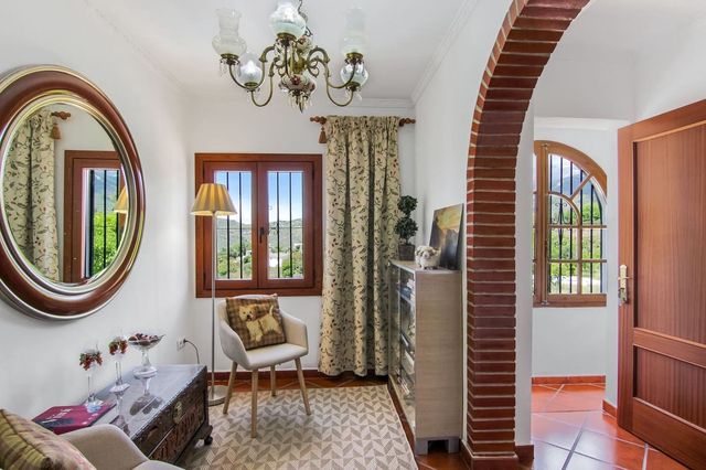 6 slaapkamer Finca/Landhuis te koop in Canillas de Albaida met zwembad garage - € 1.195.000 (Ref: 10128417)