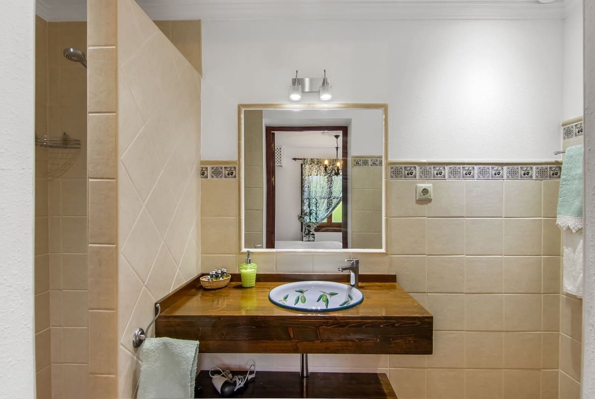 6 slaapkamer Finca/Landhuis te koop in Canillas de Albaida met zwembad garage - € 1.195.000 (Ref: 10128417)