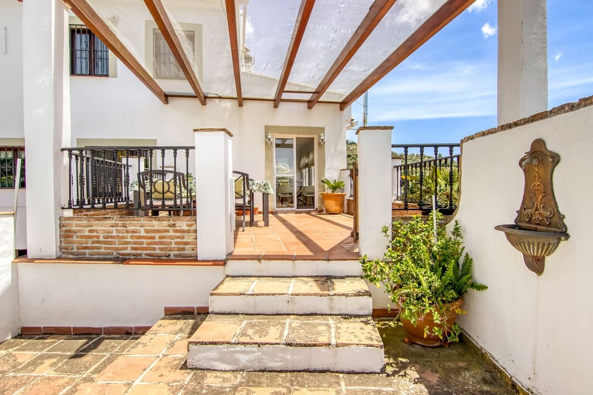 6 slaapkamer Finca/Landhuis te koop in Canillas de Albaida met zwembad garage - € 1.195.000 (Ref: 10128417)