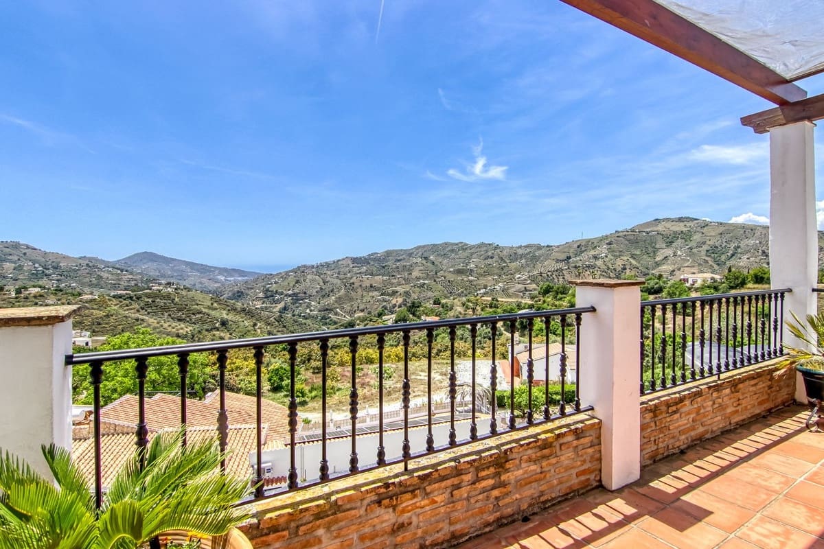 6 slaapkamer Finca/Landhuis te koop in Canillas de Albaida met zwembad garage - € 1.195.000 (Ref: 10128417)