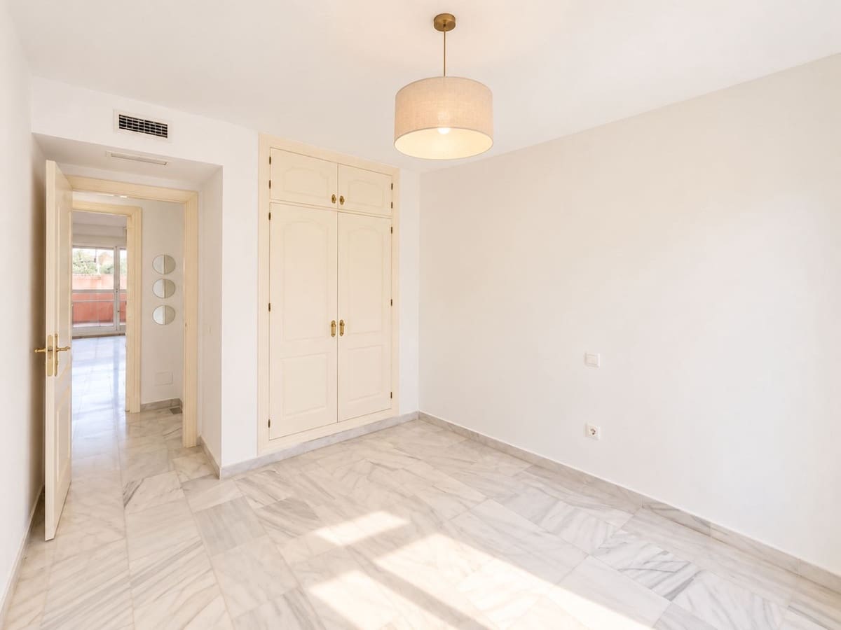 3 quarto Apartamento para venda em Atalaya-Isdabe com piscina garagem - 449 000 € (Ref: 10128421)