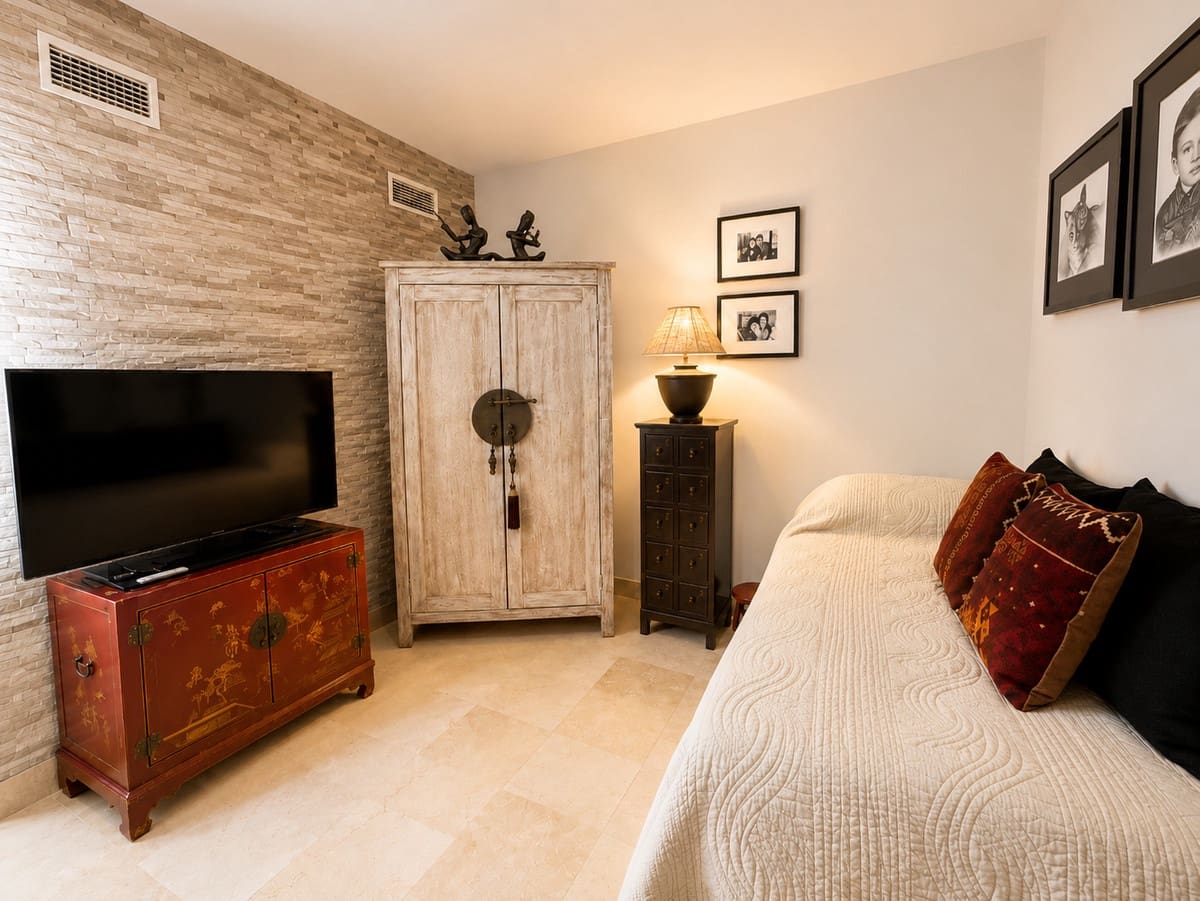 3 bedroom Townhouse for sale in Benahavis with pool garage - € 885,000 (Ref: 10128423)