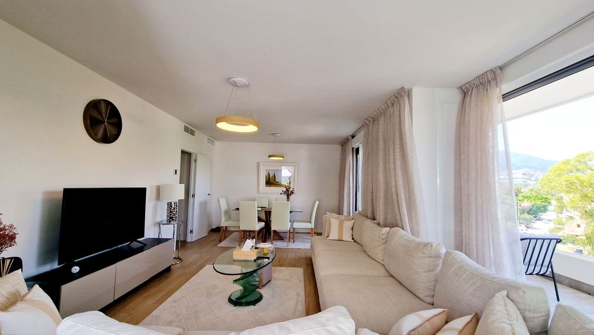 3 sypialnia Apartament na sprzedaż w Nueva Andalucia z basenem garażem - 550 000 € (Ref: 10128431)