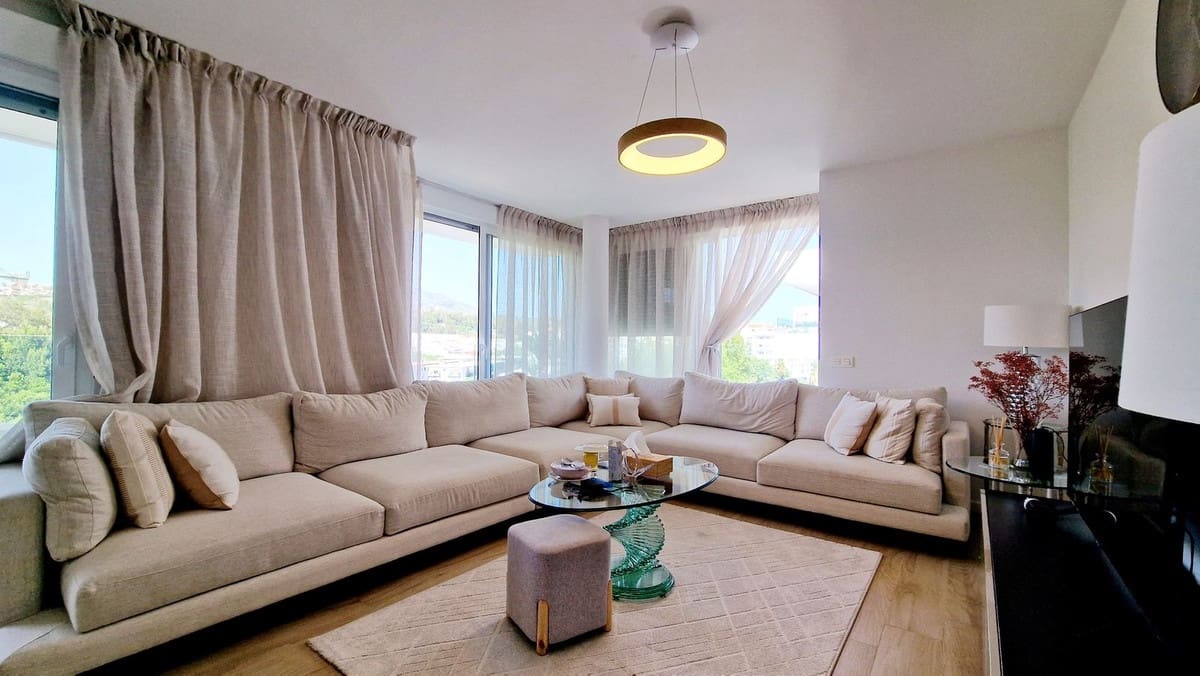 3 sypialnia Apartament na sprzedaż w Nueva Andalucia z basenem garażem - 550 000 € (Ref: 10128431)
