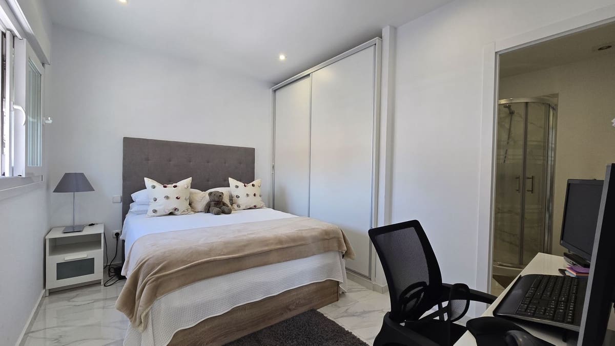 2 soverom Leilighet til salgs i Marbella med svømmebasseng - € 330 000 (Ref: 10128432)