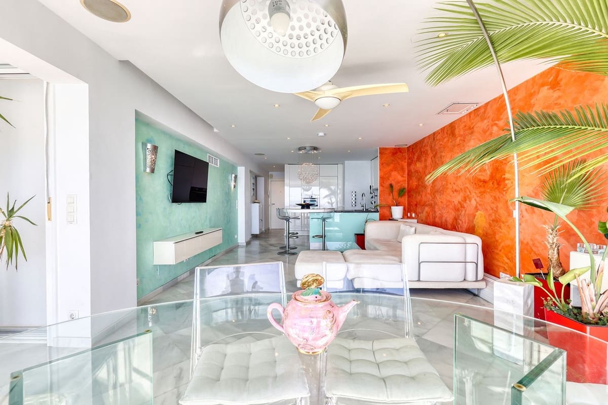 2 makuuhuone Huoneisto myytävänä paikassa Benalmadena Costa - 850 000 € (Ref: 10128438)