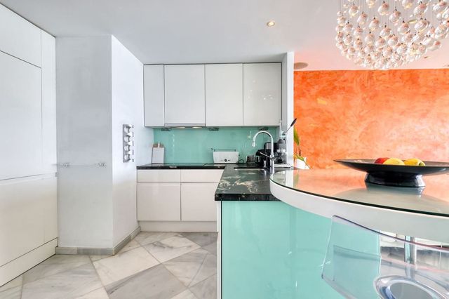 2 makuuhuone Huoneisto myytävänä paikassa Benalmadena Costa, Benalmádena - 850 000 € (Ref: 10128438)