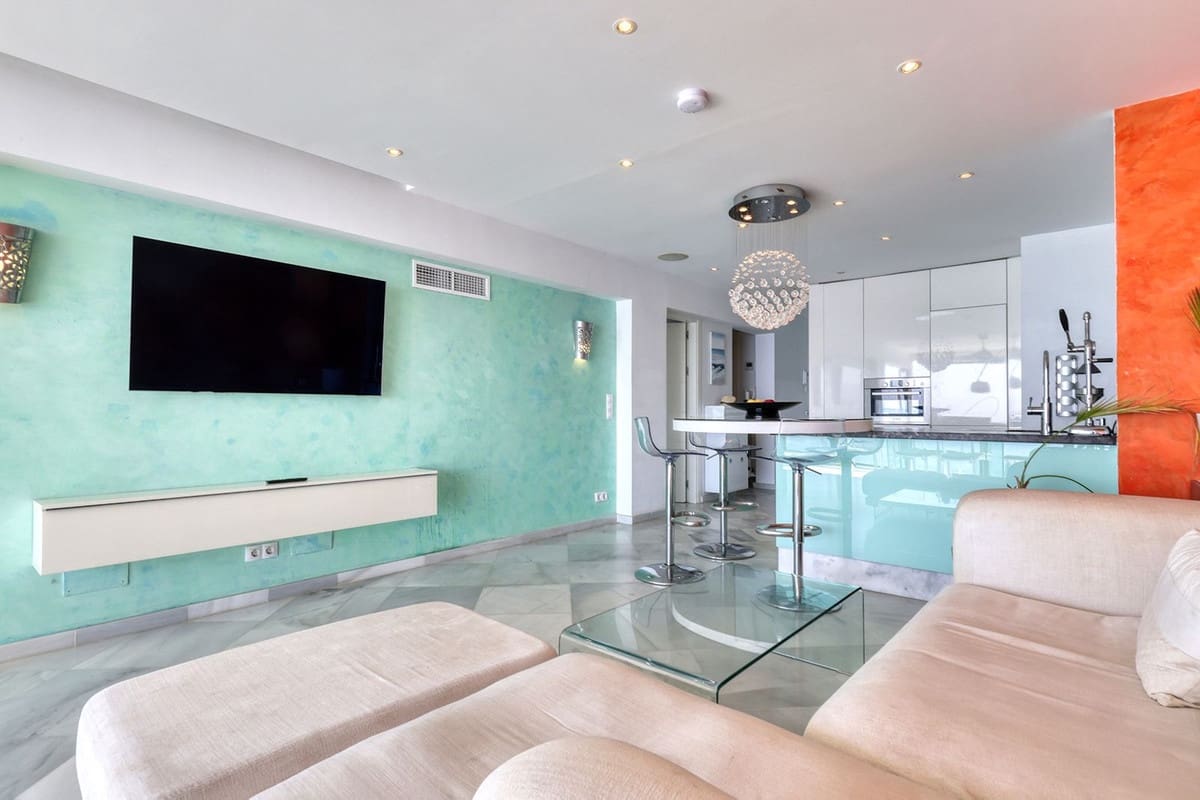 2 makuuhuone Huoneisto myytävänä paikassa Benalmadena Costa - 850 000 € (Ref: 10128438)