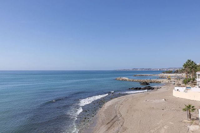 2 makuuhuone Huoneisto myytävänä paikassa Benalmadena Costa, Benalmádena - 850 000 € (Ref: 10128438)