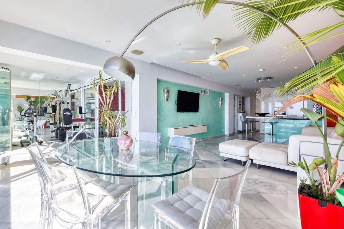 2 makuuhuone Huoneisto myytävänä paikassa Benalmadena Costa - 850 000 € (Ref: 10128438)