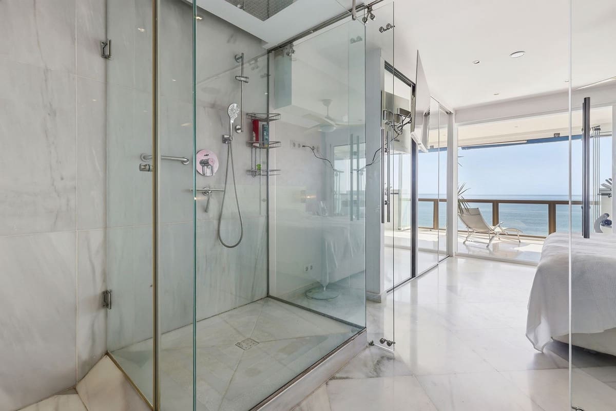2 makuuhuone Huoneisto myytävänä paikassa Benalmadena Costa - 850 000 € (Ref: 10128438)