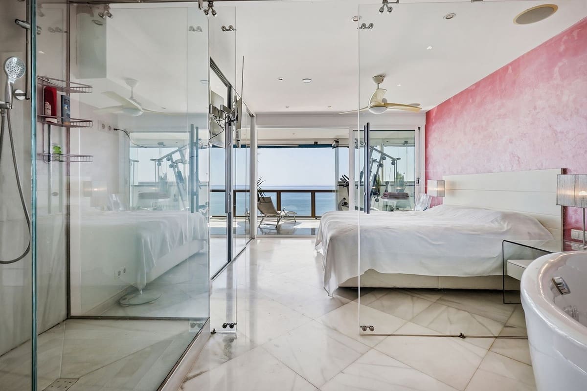 2 makuuhuone Huoneisto myytävänä paikassa Benalmadena Costa - 850 000 € (Ref: 10128438)
