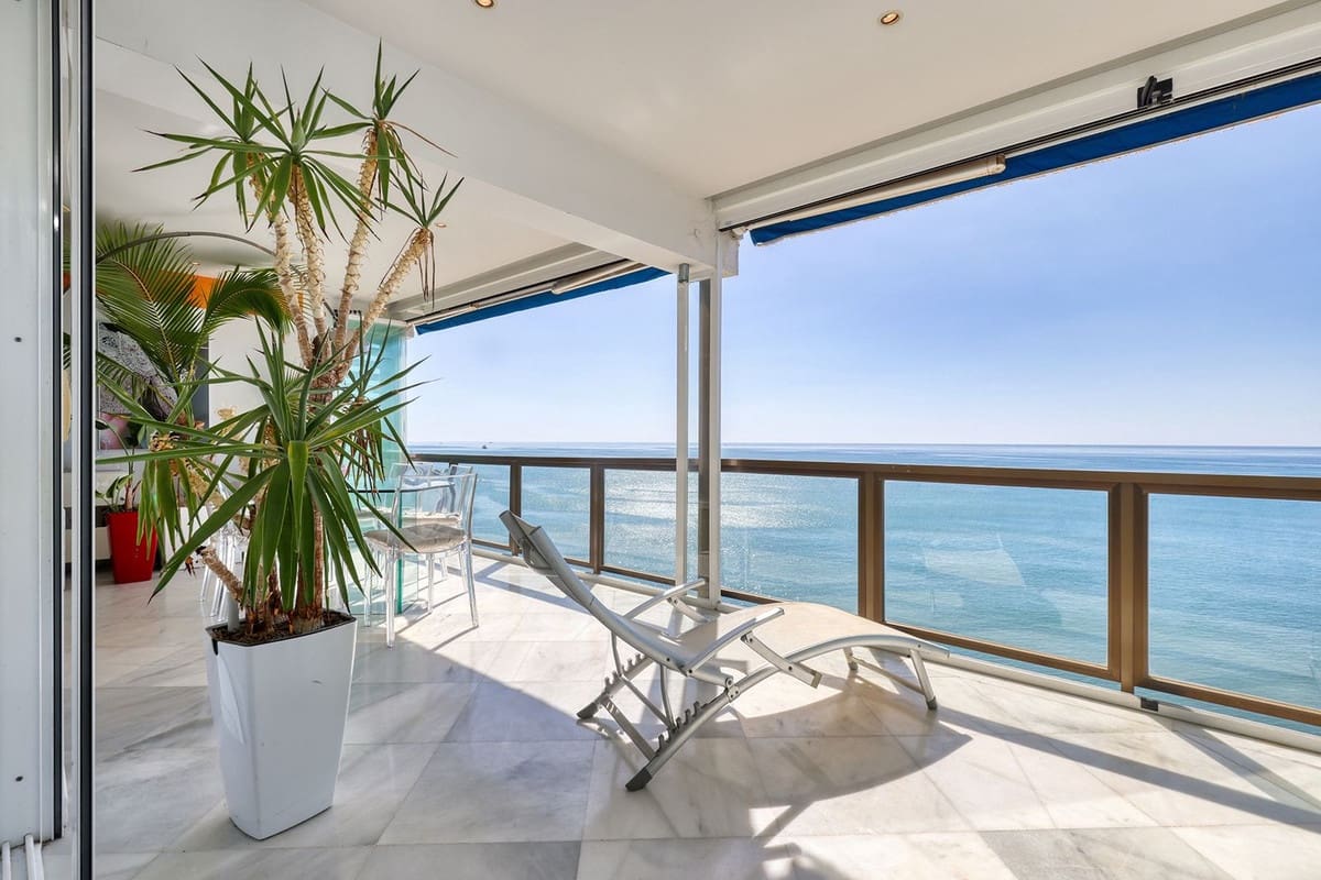 2 makuuhuone Huoneisto myytävänä paikassa Benalmadena Costa - 850 000 € (Ref: 10128438)