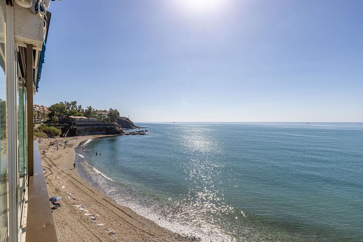 2 makuuhuone Huoneisto myytävänä paikassa Benalmadena Costa - 850 000 € (Ref: 10128438)