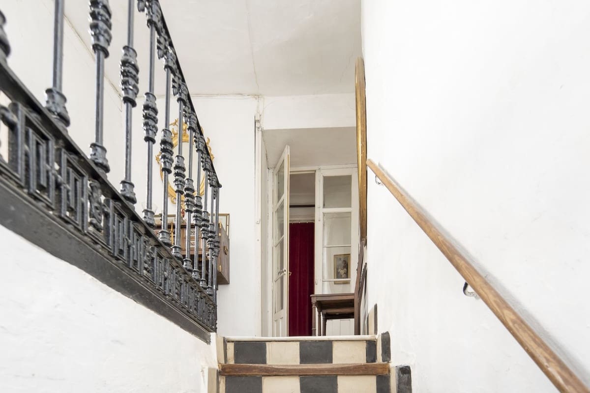 6 makuuhuone Huvila myytävänä paikassa Ronda mukana uima-altaan - 725 000 € (Ref: 10128445)