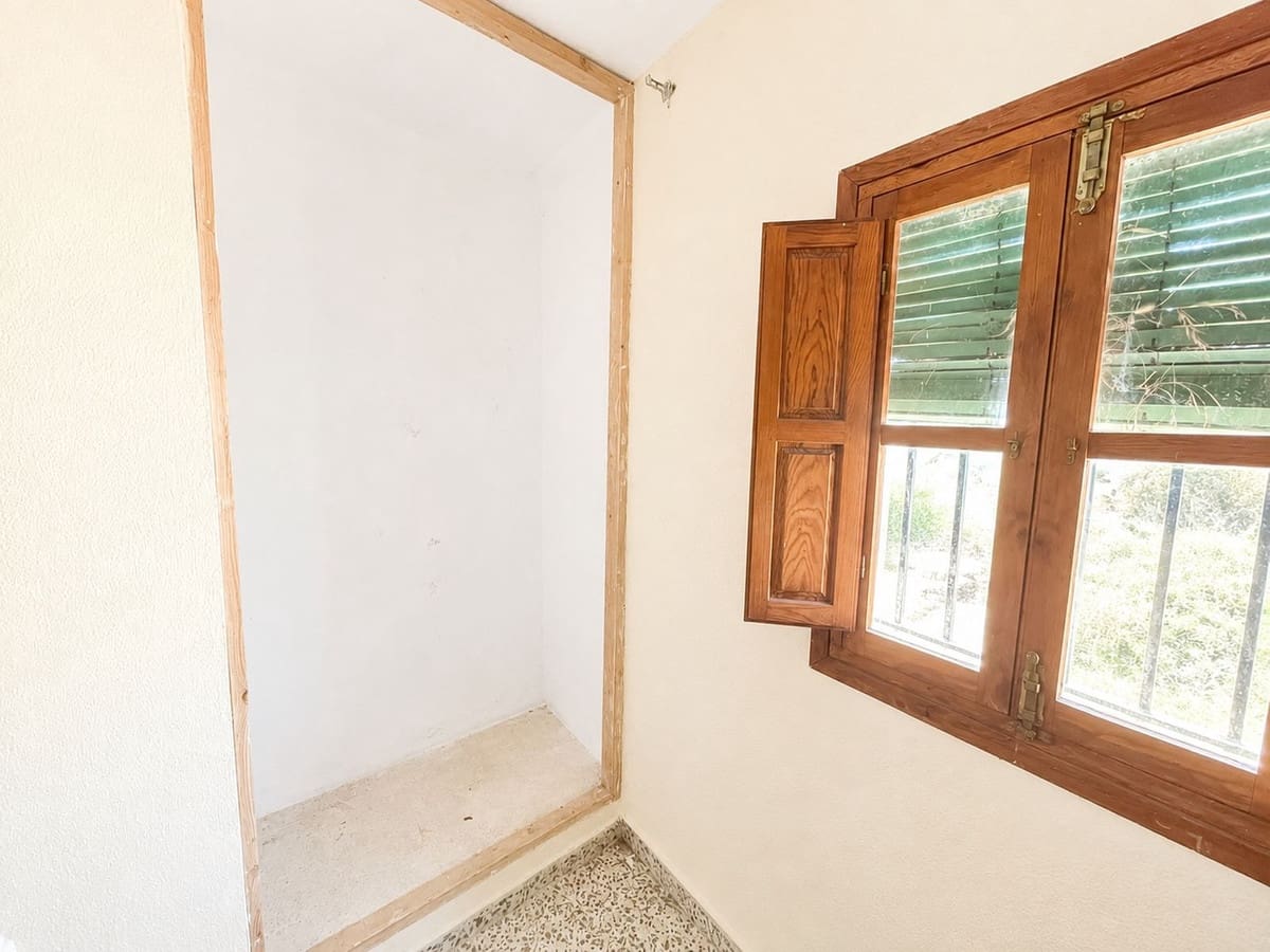 3 bedroom Villa for sale in Pizarra with pool garage - € 230,000 (Ref: 10128446)