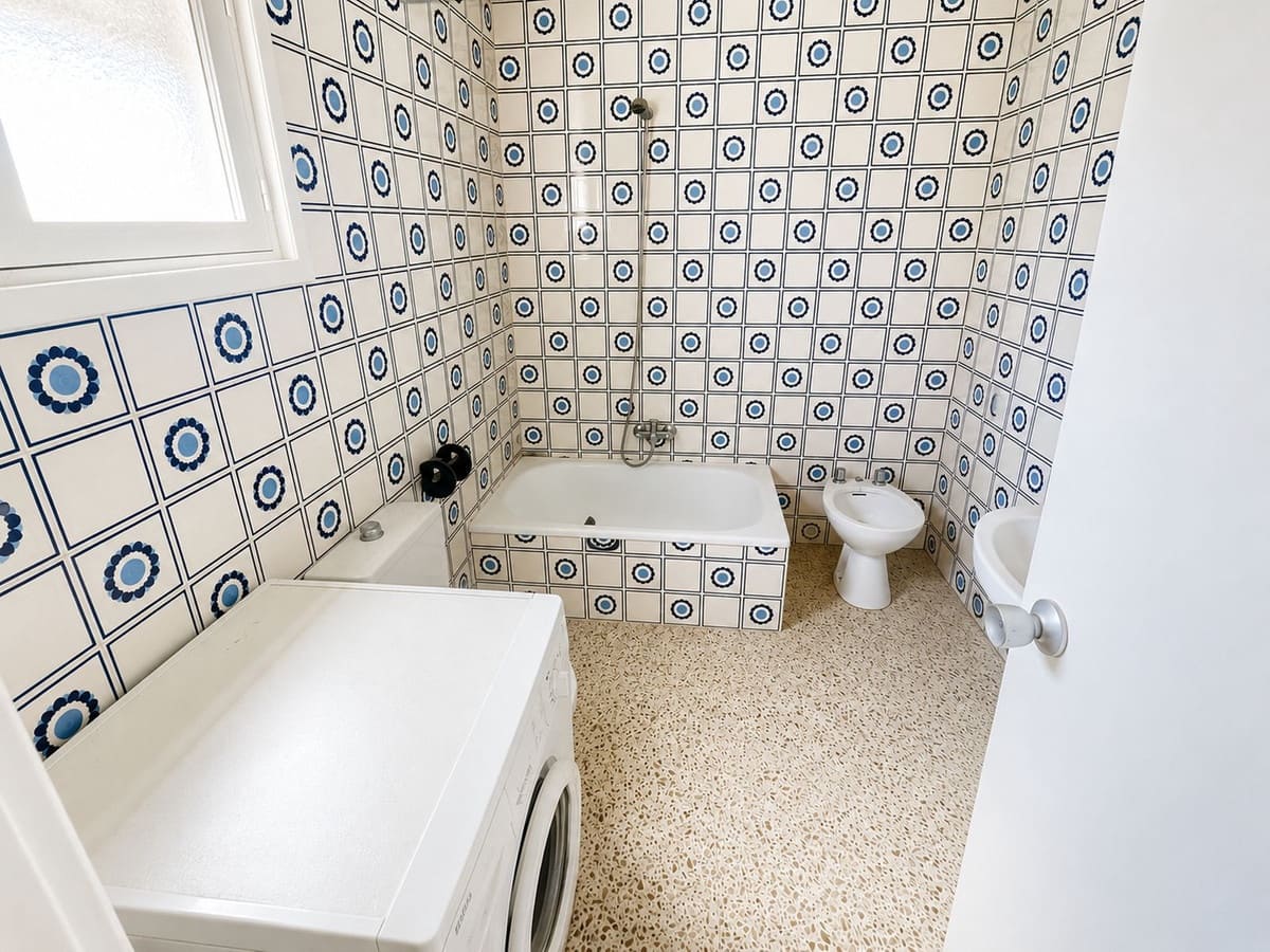 3 bedroom Villa for sale in Pizarra with pool garage - € 230,000 (Ref: 10128446)