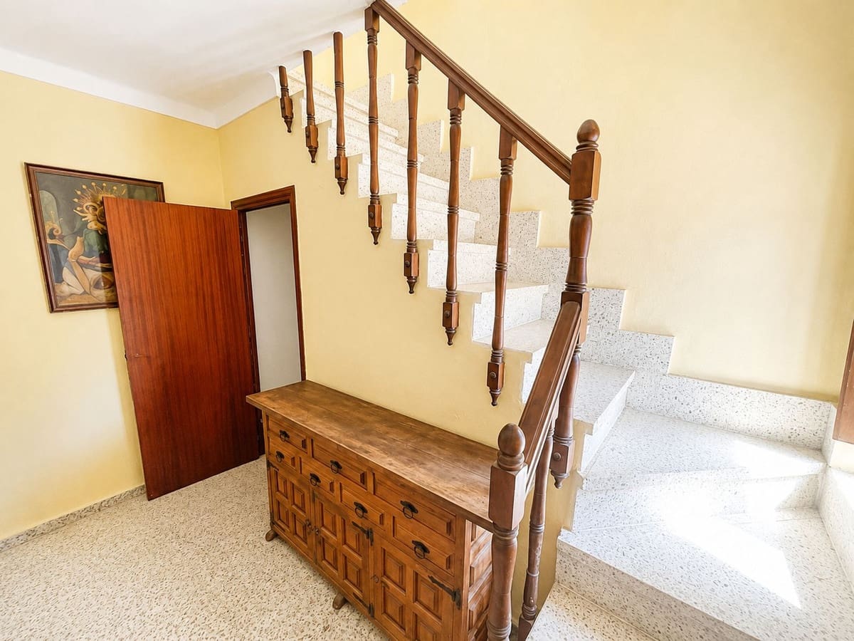 3 bedroom Villa for sale in Pizarra with pool garage - € 230,000 (Ref: 10128446)