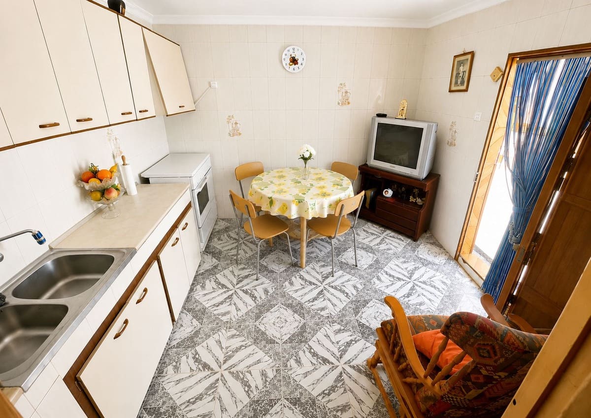 3 sypialnia Willa na sprzedaż w Cartama z basenem garażem - 187 000 € (Ref: 10128447)