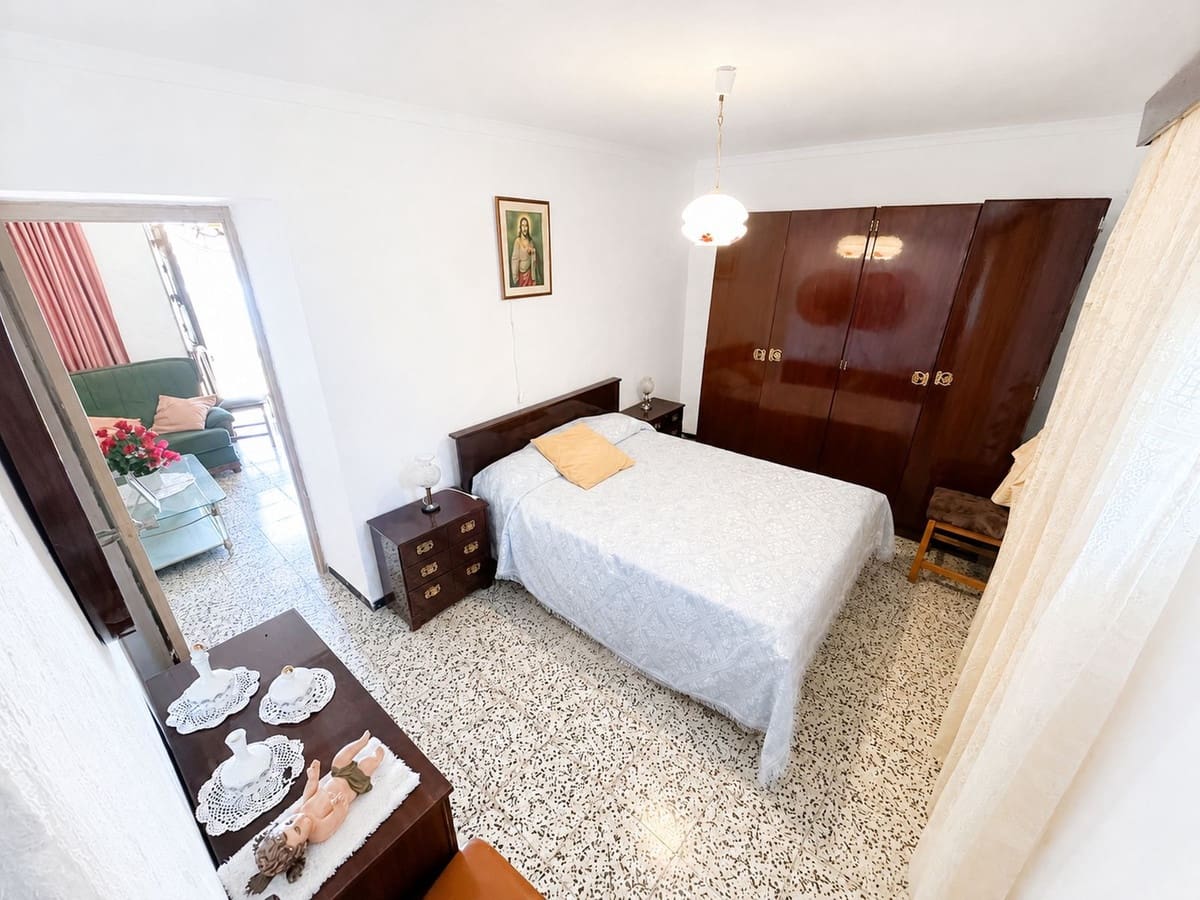 3 sypialnia Willa na sprzedaż w Cartama z basenem garażem - 187 000 € (Ref: 10128447)