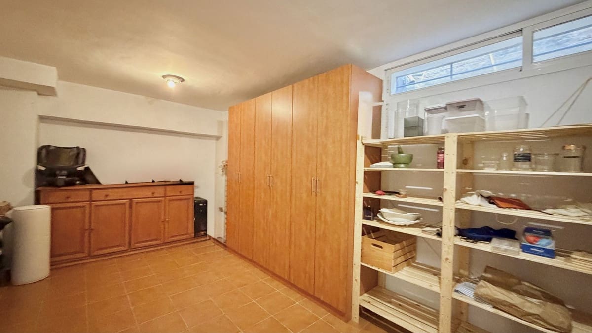 4 bedroom Townhouse for sale in Marbella with pool garage - € 995,000 (Ref: 10128449)