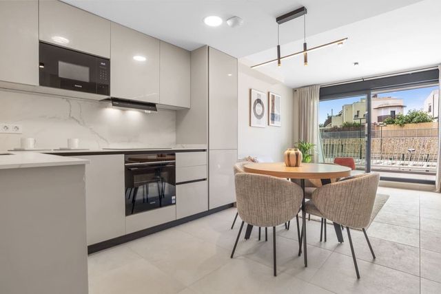 2 sypialnia Apartament na sprzedaż w El Faro de Calaburra - Chaparral, Mijas z basenem garażem - 345 000 € (Ref: 10128450)