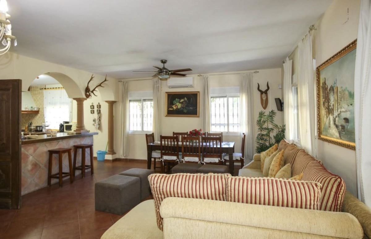 Finca/Casa Rural de 5 habitaciones en Guaro en venta con piscina garaje - 475.000 € (Ref: 10128452)