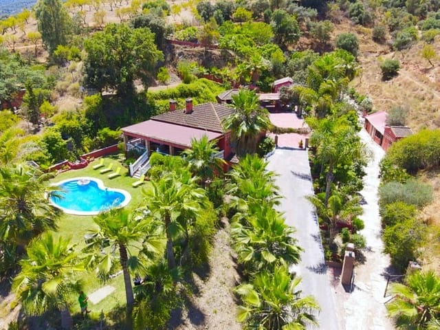 Finca/Casa Rural de 5 habitaciones en Guaro en venta con piscina garaje - 475.000 € (Ref: 10128452)
