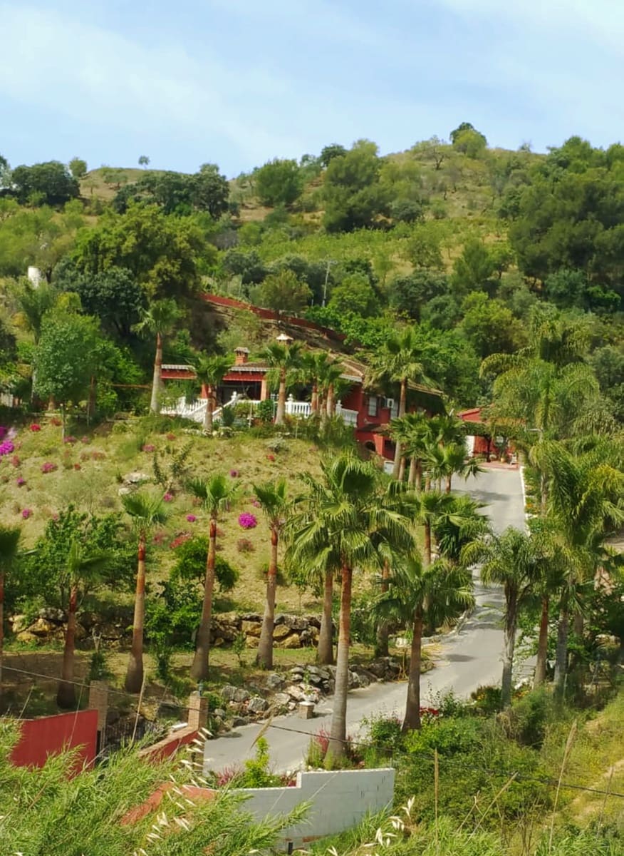 Finca/Casa Rural de 5 habitaciones en Guaro en venta con piscina garaje - 475.000 € (Ref: 10128452)