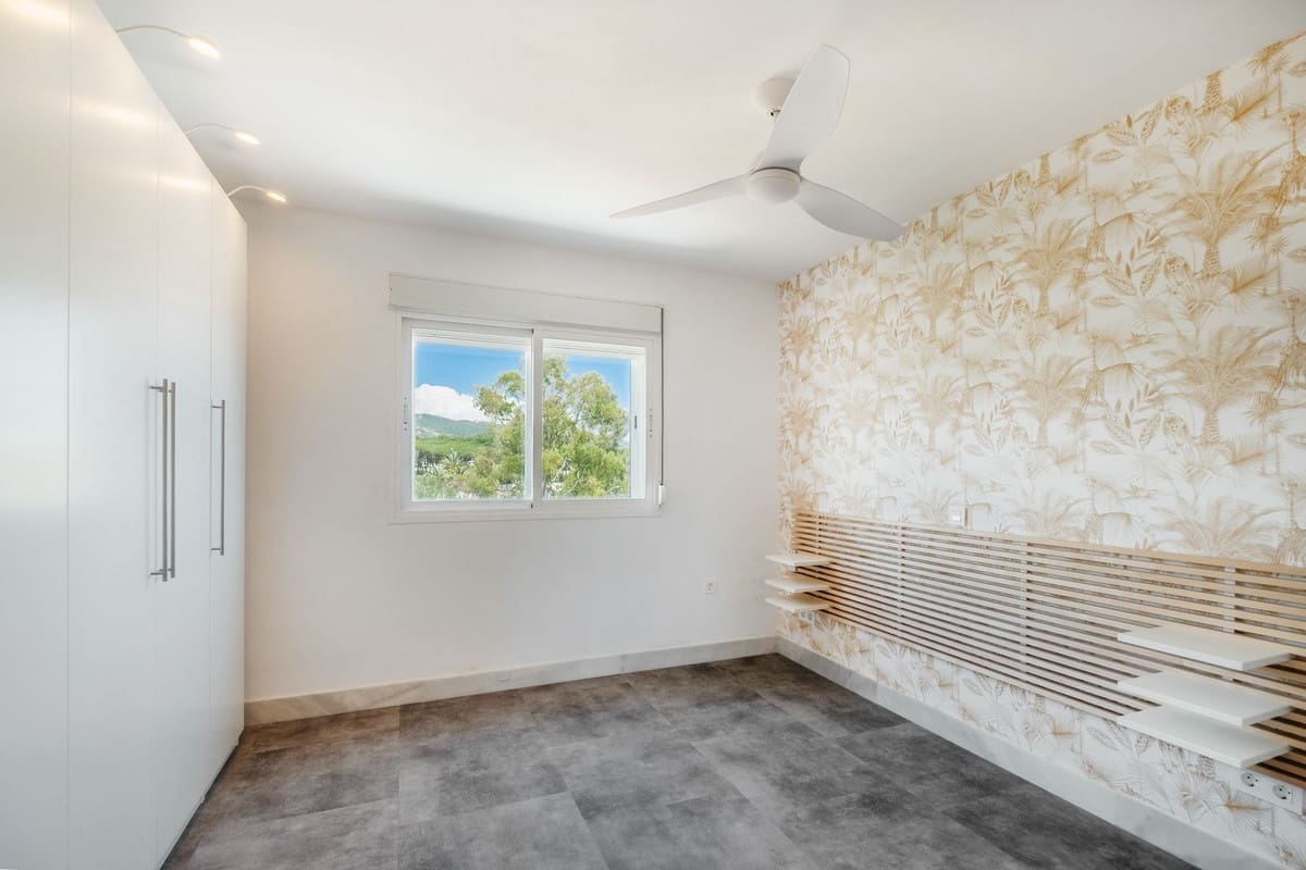 2 soveværelse Lejlighed til salg i Marbella med swimmingpool garage - € 690.000 (Ref: 10128453)