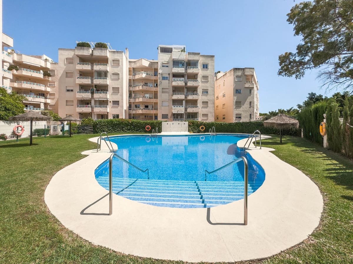2 soveværelse Lejlighed til salg i Marbella med swimmingpool garage - € 690.000 (Ref: 10128453)