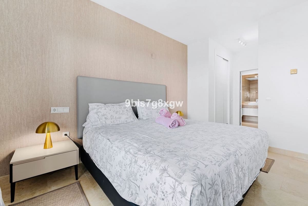 Apartamento de 3 habitaciones en Benahavís en venta con piscina garaje - 695.000 € (Ref: 10128455)