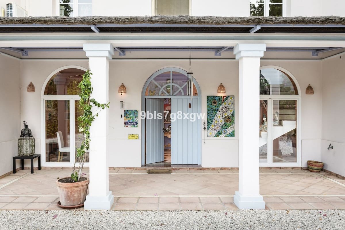 9 soverom Finca/Herregård til salgs i Gaucin med svømmebasseng garasje - € 2 490 000 (Ref: 10128457)