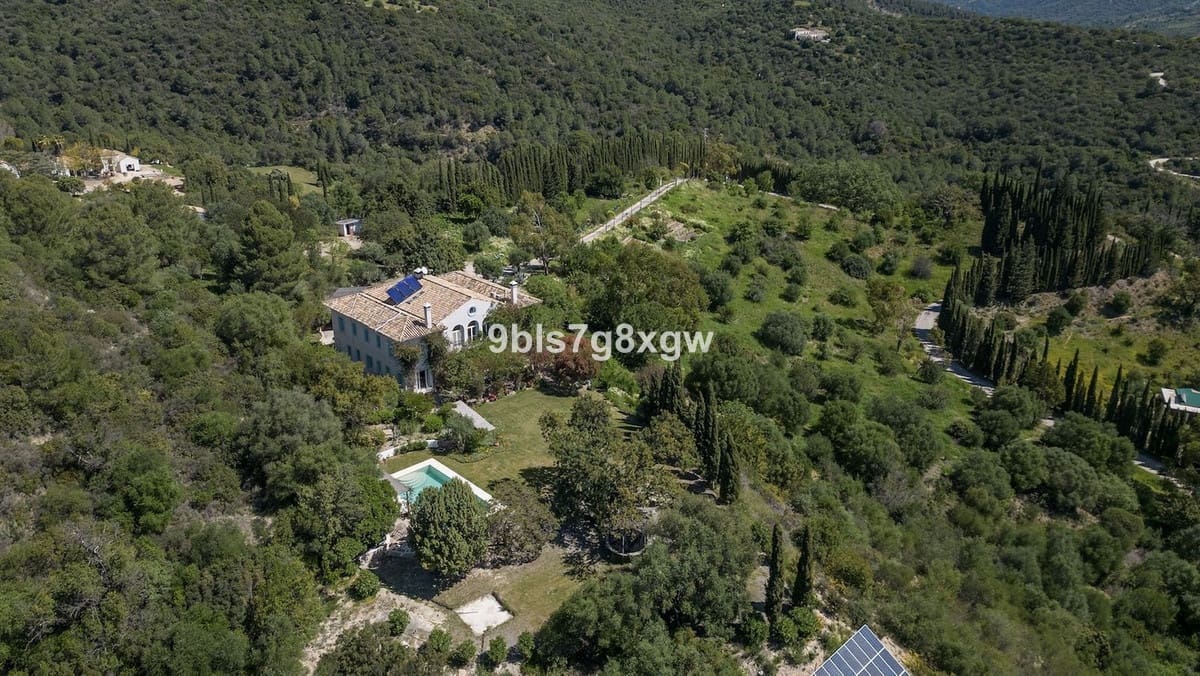 9 soverom Finca/Herregård til salgs i Gaucin med svømmebasseng garasje - € 2 490 000 (Ref: 10128457)