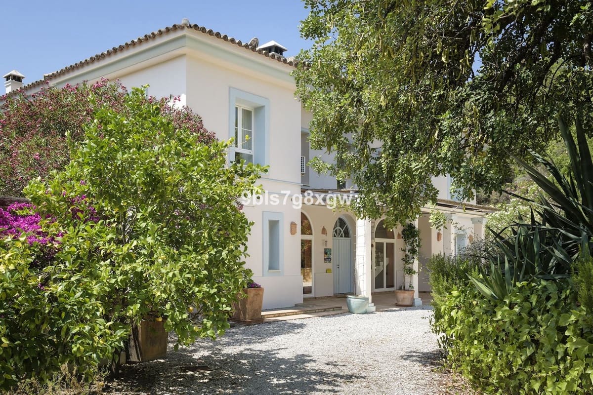 9 soverom Finca/Herregård til salgs i Gaucin med svømmebasseng garasje - € 2 490 000 (Ref: 10128457)
