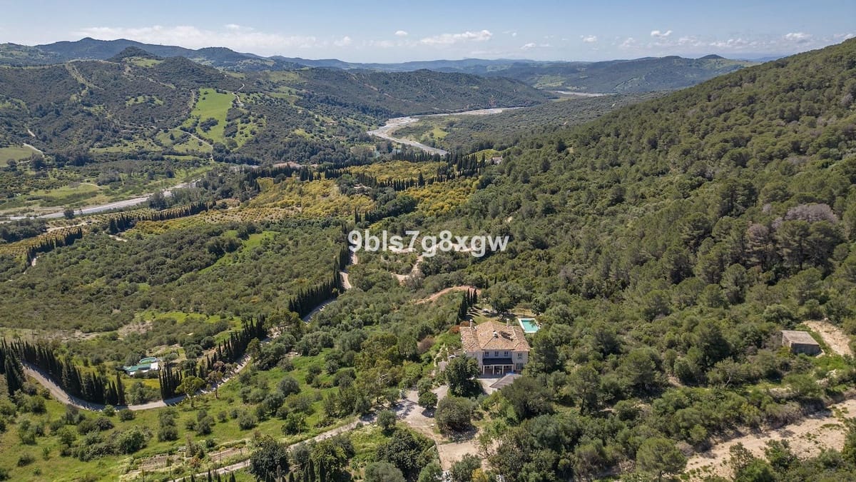 9 soverom Finca/Herregård til salgs i Gaucin med svømmebasseng garasje - € 2 490 000 (Ref: 10128457)