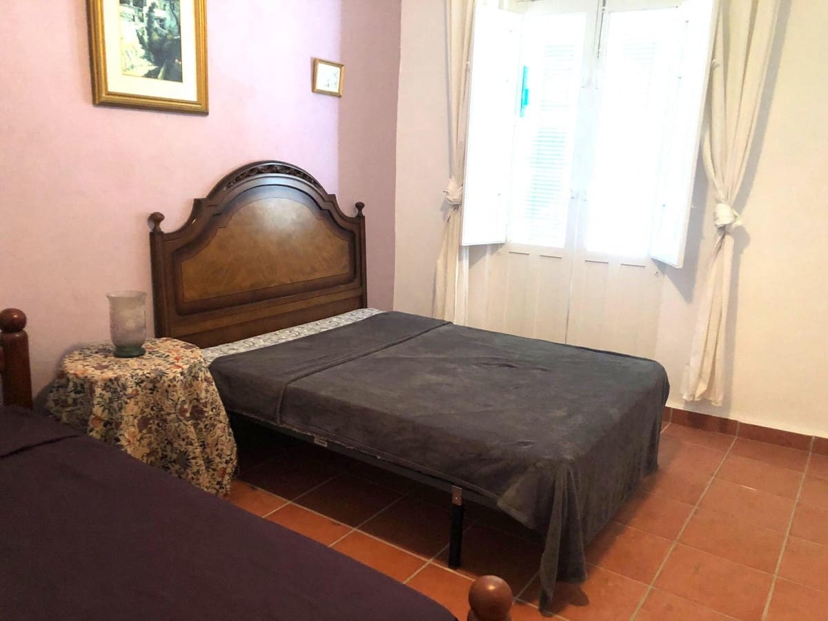 4 bedroom Townhouse for sale in Cuevas de San Marcos - € 168,000 (Ref: 10128458)
