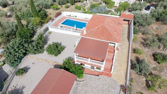 4 Zimmer Villa zu verkaufen in Periana mit Pool Garage - 440.000 € (Ref: 10128461)