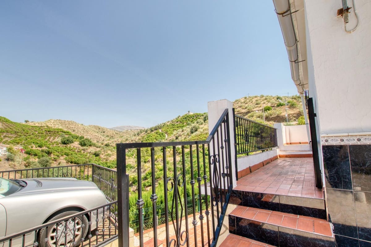 3 quarto Moradia para venda em Canillas de Aceituno com garagem - 195 000 € (Ref: 10128465)